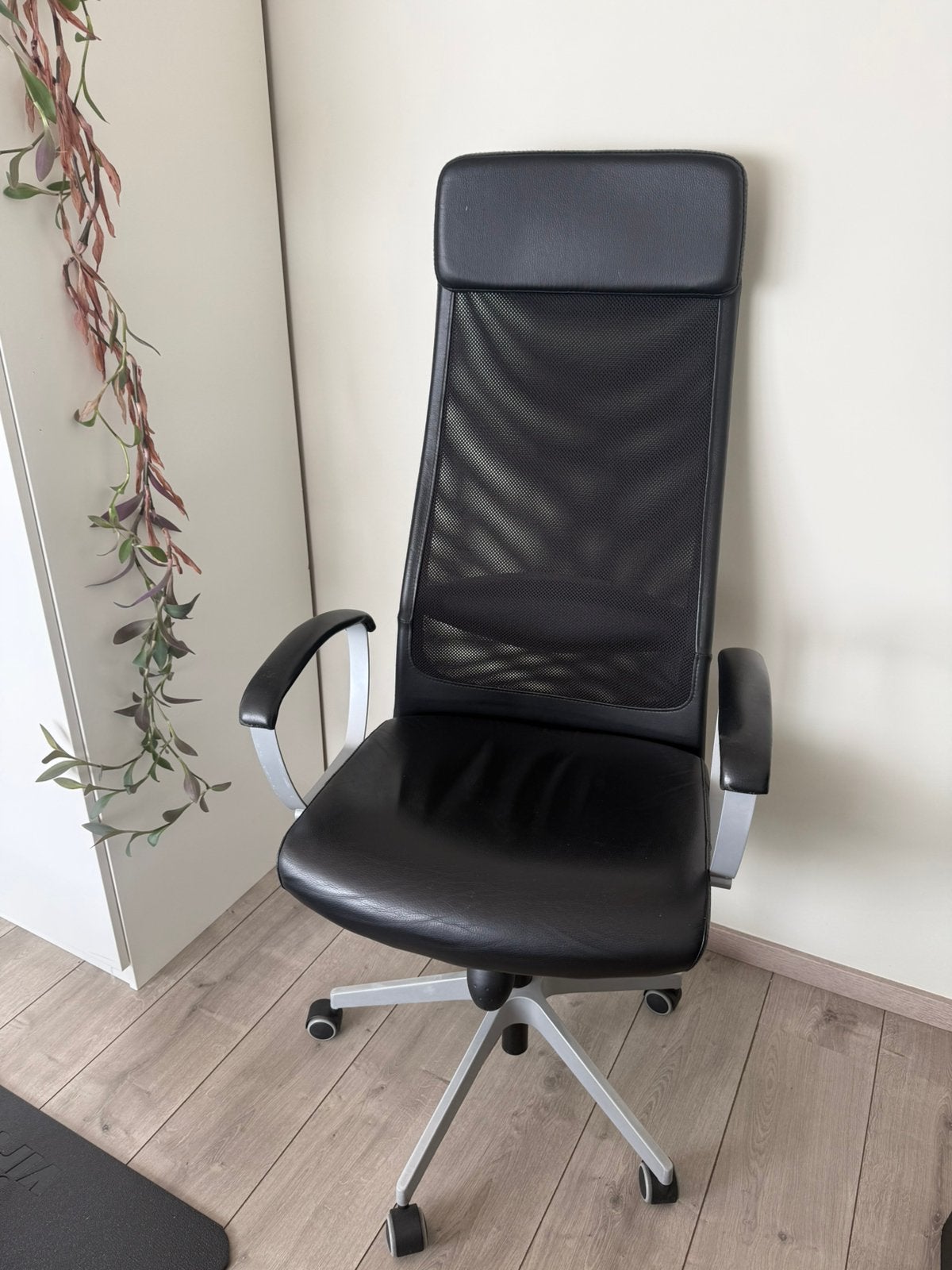 Bureaustoel Ikea Markus (zwart), Maison & Meubles, Enlèvement, Utilisé, Chaise de bureau, Ergonomique