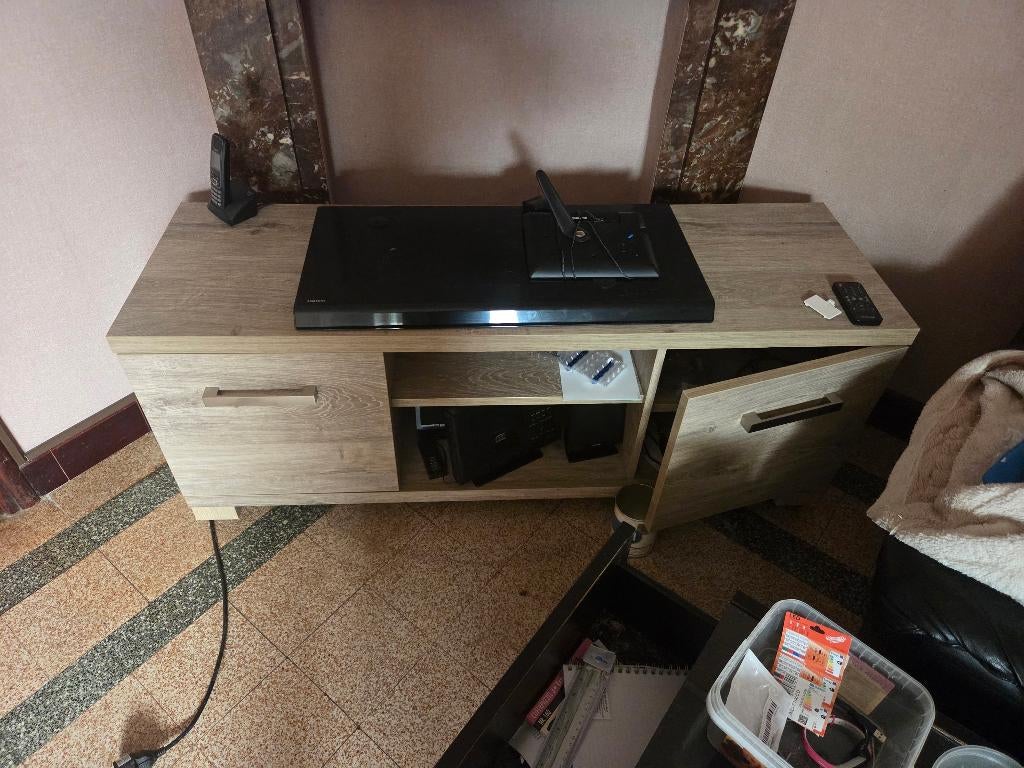 Gratis tv kast, Enlèvement