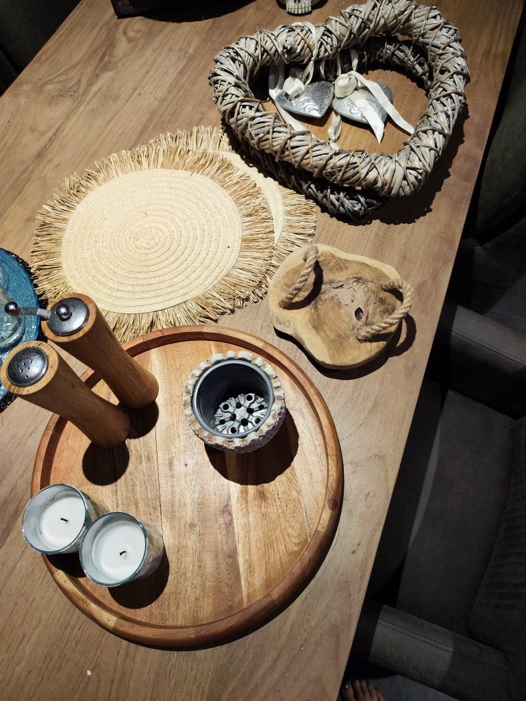Set: twee rieten decohart, placemats, molens, houten schaal, Ophalen, Met handvatten, Gebruikt, Schaal