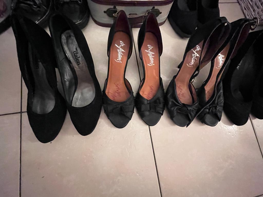 19 paar damesschoenen – maat 40 – lotverkoop €70, Comme neuf, Enlèvement, Noir, Sandales et Mûles