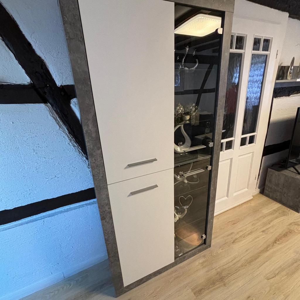 Eetkamer, dressoir, tafel, compleet meubilair 500€, Ophalen, Zo goed als nieuw