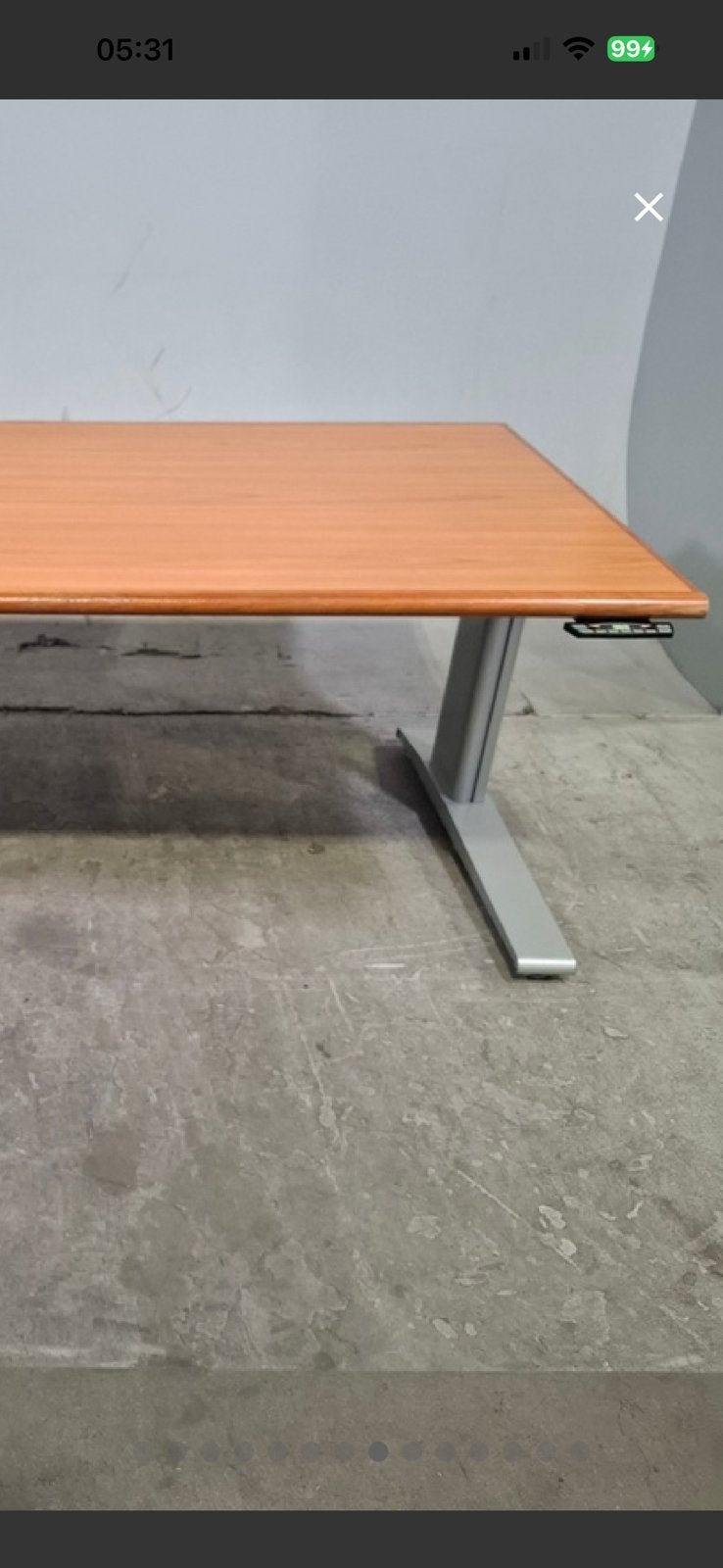 Professionele elektrische zit sta bureaus, Huis en Inrichting, Ophalen, Zit-sta bureau, Gebruikt, 80 cm