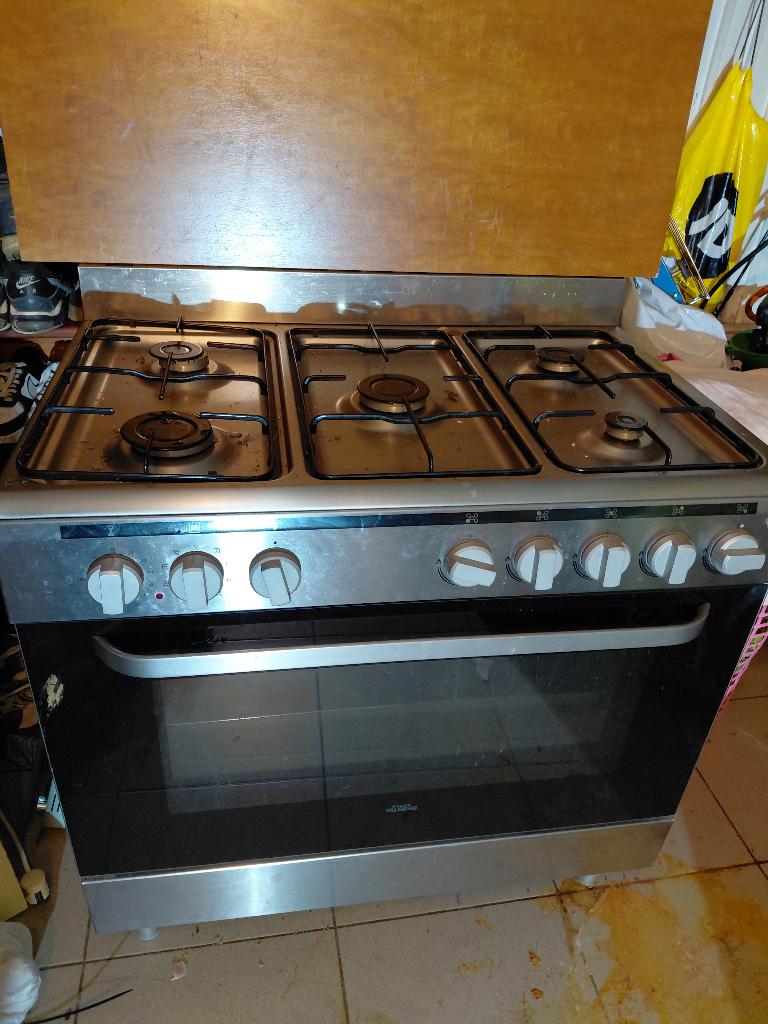 Cuisinière a gaz avec 5 becs, Electroménager, Cuisinières, Enlèvement, Comme neuf, Gaz, 5 zones de cuisson ou plus