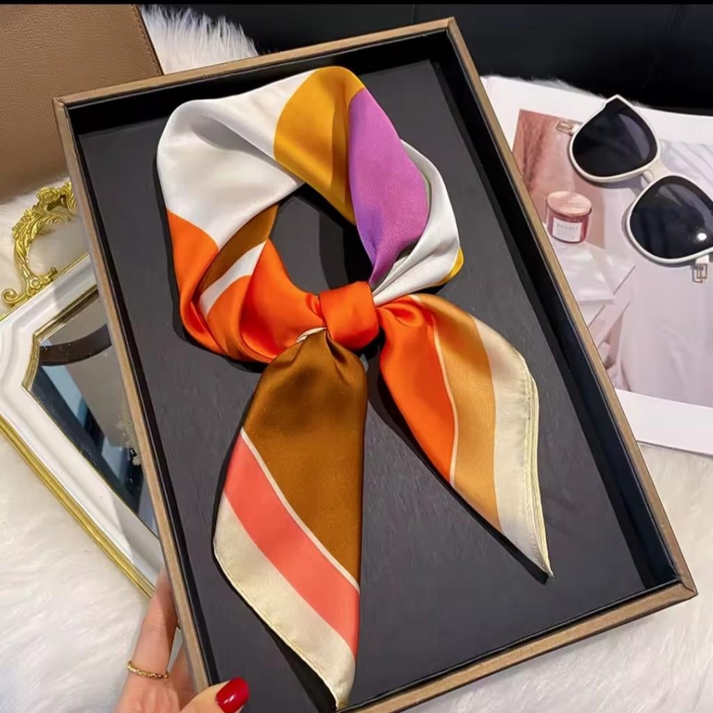 Foulard en soie, Autre, Taille 36 (S), Comme neuf, Écharpe