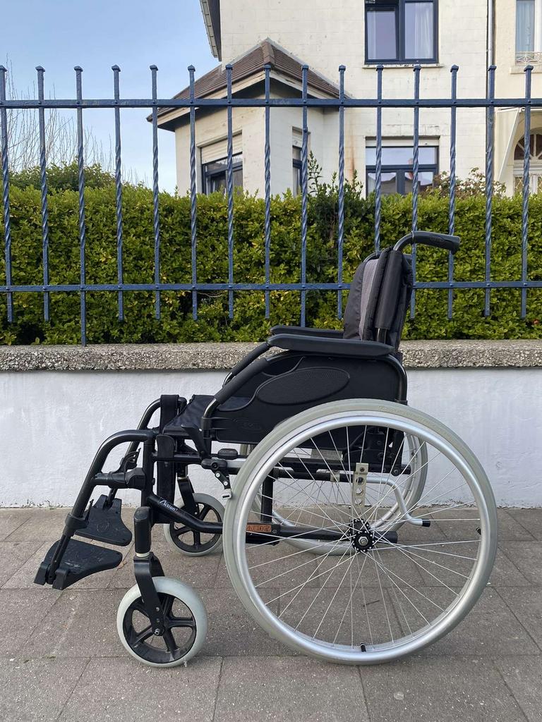 Chaise roulante pliable Invacare Esprit 3 ( Nieuw ), Enlèvement ou Envoi, Pliant, Neuf, Fauteuil roulant manuel