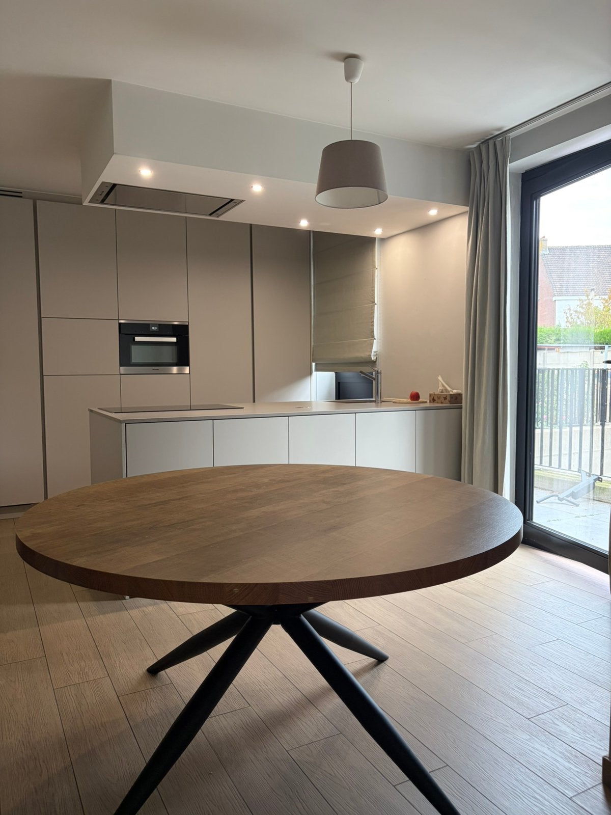 Eettafel, Ophalen, Zo goed als nieuw