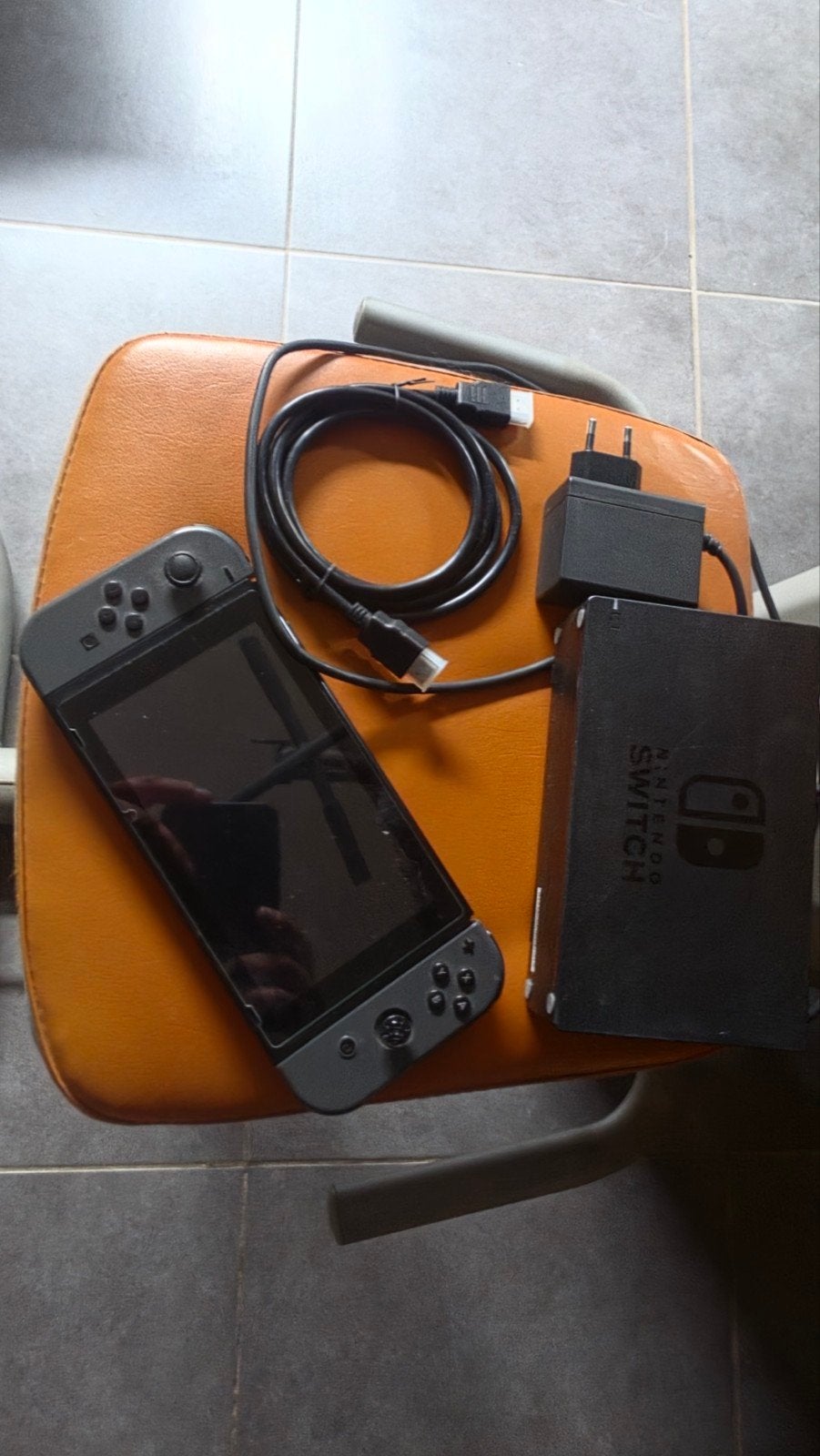 Switch avec support tv, Consoles de jeu & Jeux vidéo, Enlèvement