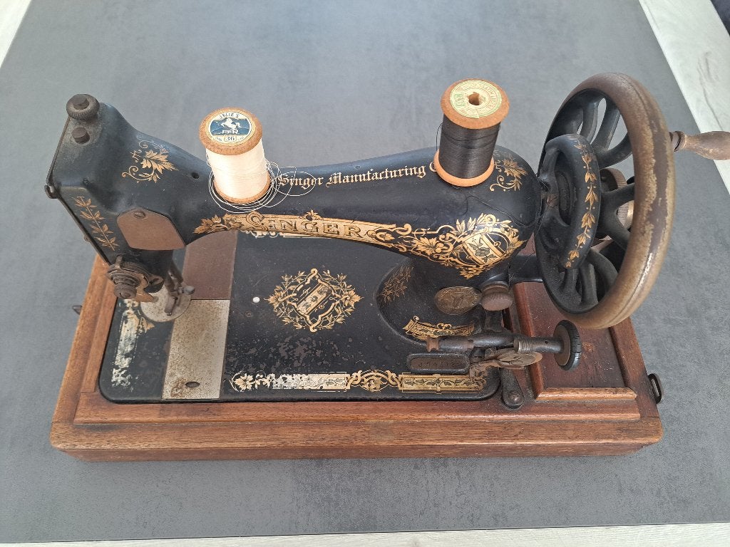 A vendre ancienne machine a coudre Singer, Antiquités & Art, Antiquités | Machines à coudre, Enlèvement