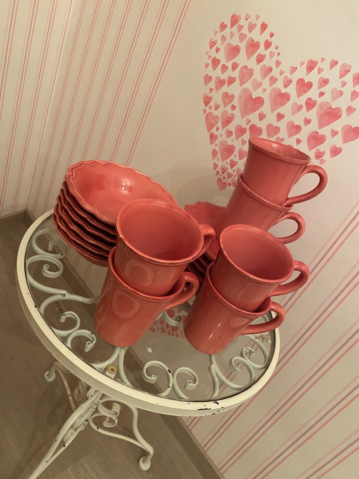 BELLE VAISSELLE ROUGE FRAMBOISE, Maison & Meubles, Cuisine | Vaisselle, Enlèvement, Neuf