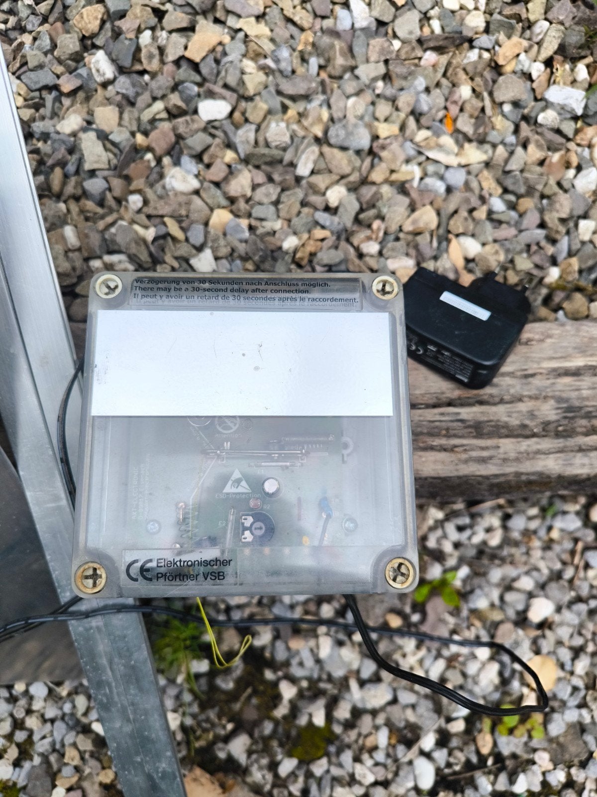 Chickenguard sur secteur avec porte