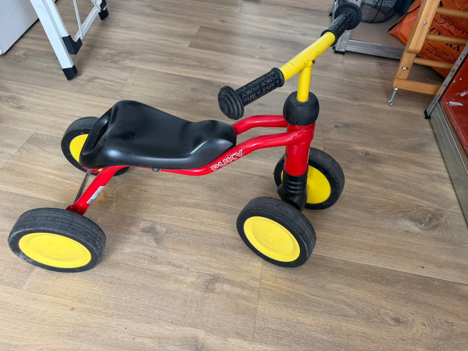 PUKY kinderfiets / vierwieler rood-geel, Ophalen, Zo goed als nieuw