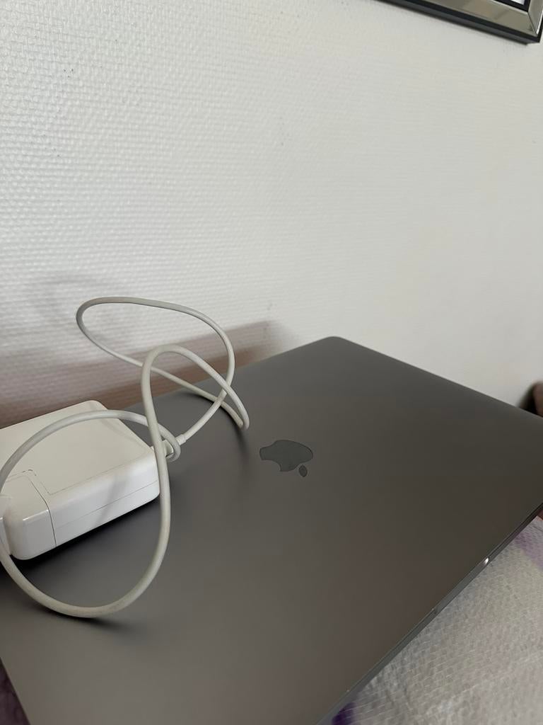 Macbook Pro 16 pouces, Informatique & Logiciels, 16 pouces, Comme neuf, Azerty, 128 GB ou moins