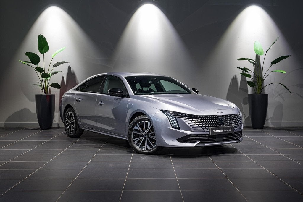 Peugeot 508 1.6 Hybrid 225 e-EAT8 Allure CARPLAY | ZETELVERW, Auto's, 745 kg, Stof, Gebruikt, Euro 6