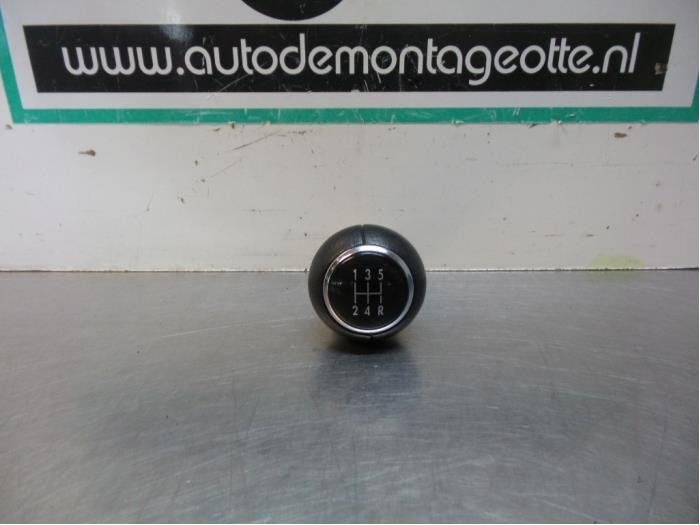 Pommeau levier de vitesse d'un Volkswagen Passat (Passat 01-, Autos : Pièces & Accessoires, Volkswagen, -, 3 mois de garantie