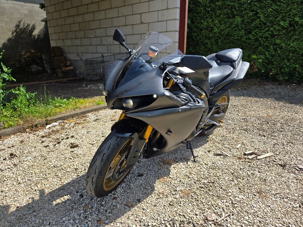 Yamaha R1, Ophalen, Gebruikt