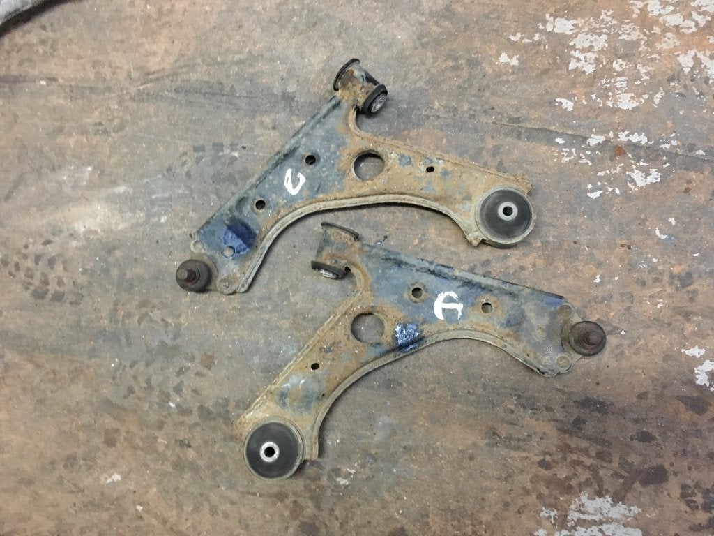 TRIANGLE DE SUSPENSION OPEL CORSA D, Ophalen, Gebruikt, RUE BRIGADE PIRON 307, Garage_bila@yahoo.fr