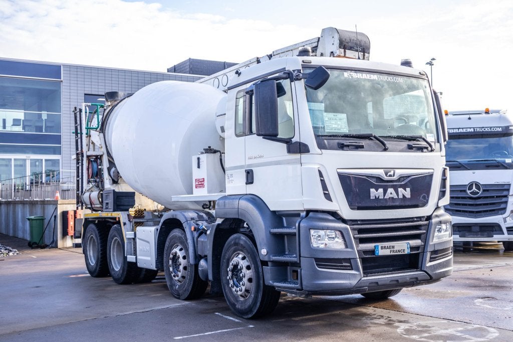 MAN TGS 32.360 BB + BAND/TAPIS/BELT T40 (bj 2017), Auto's, Automaat, Achterwielaandrijving, Wit, Bedrijf