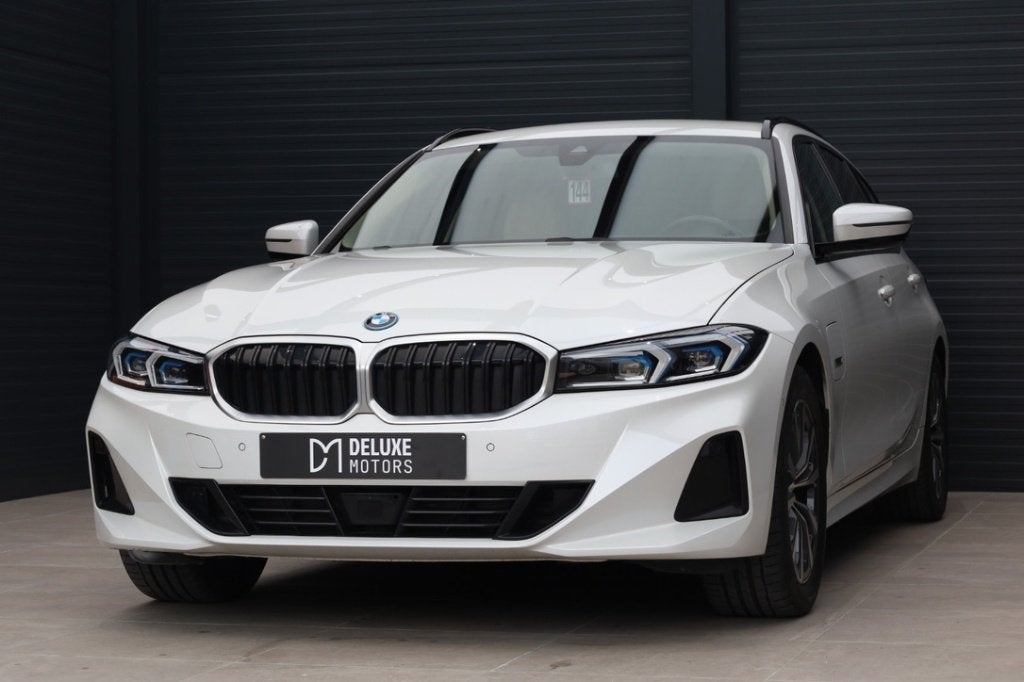 BMW 320 eAS Touring Navi Leder Cruise Camera PDC Airco, Auto's, BMW, Automaat, 1998 cc, Achterwielaandrijving, 4 cilinders