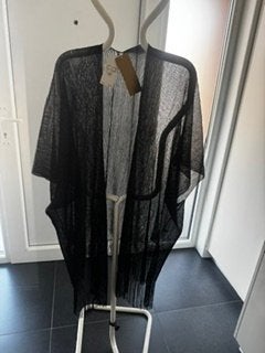 Vul een titel in zwarte gehaakte kimono nieuw met franjes, Ophalen of Verzenden, Nieuw