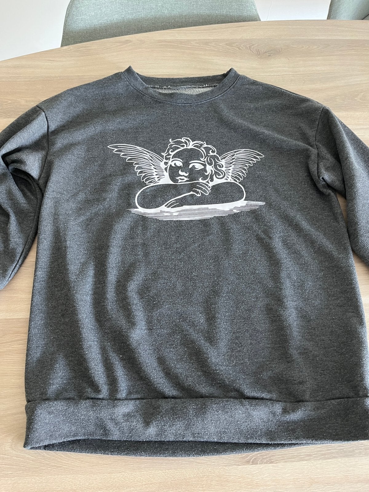 Grijze sweater met engel op, Ophalen of Verzenden, Zo goed als nieuw, Maat 36 (S)