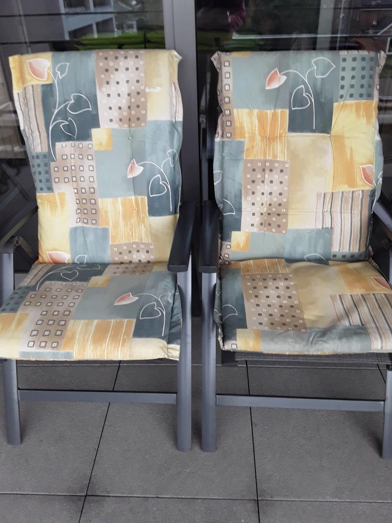 2 Kussen voor tuinstoelen., Ophalen