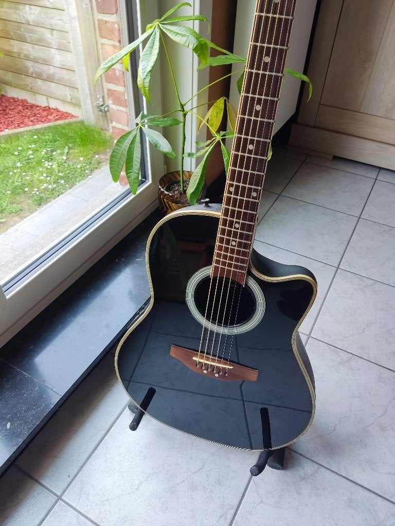 Guitare semi-acoustique Applause/Ovation Summit series noire, Enlèvement, Utilisé, Guitare Western ou Guitare Folk, Avec capteur (piezo)