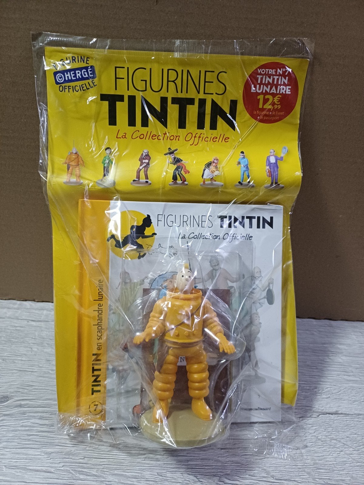 Figurine 7 Tintin Scaphandre lunaire, Collections, Enlèvement ou Envoi, Tintin, Comme neuf, Statue ou Figurine