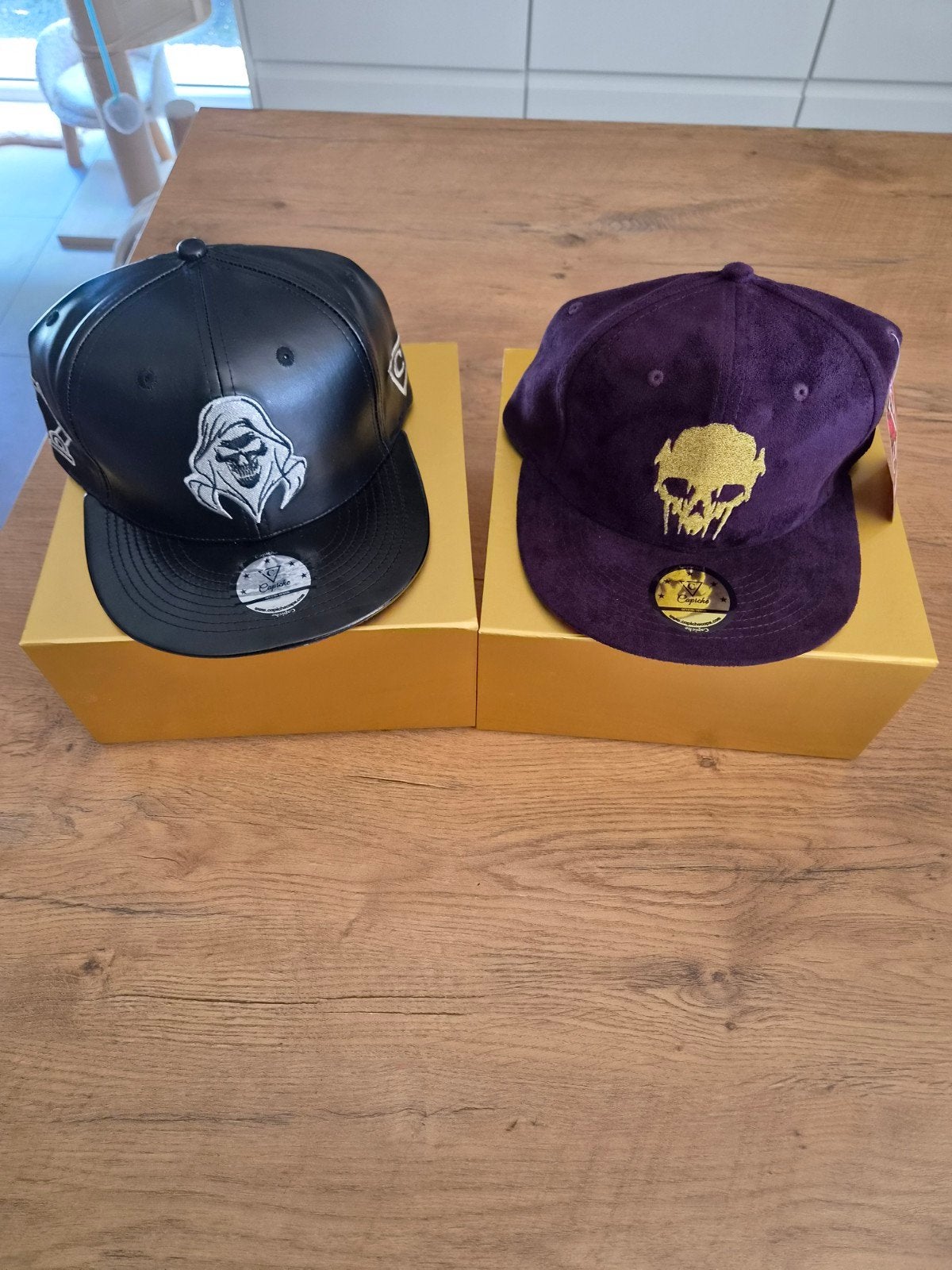 2 capiche petten nieuwstaat ongebruikt, Enlèvement