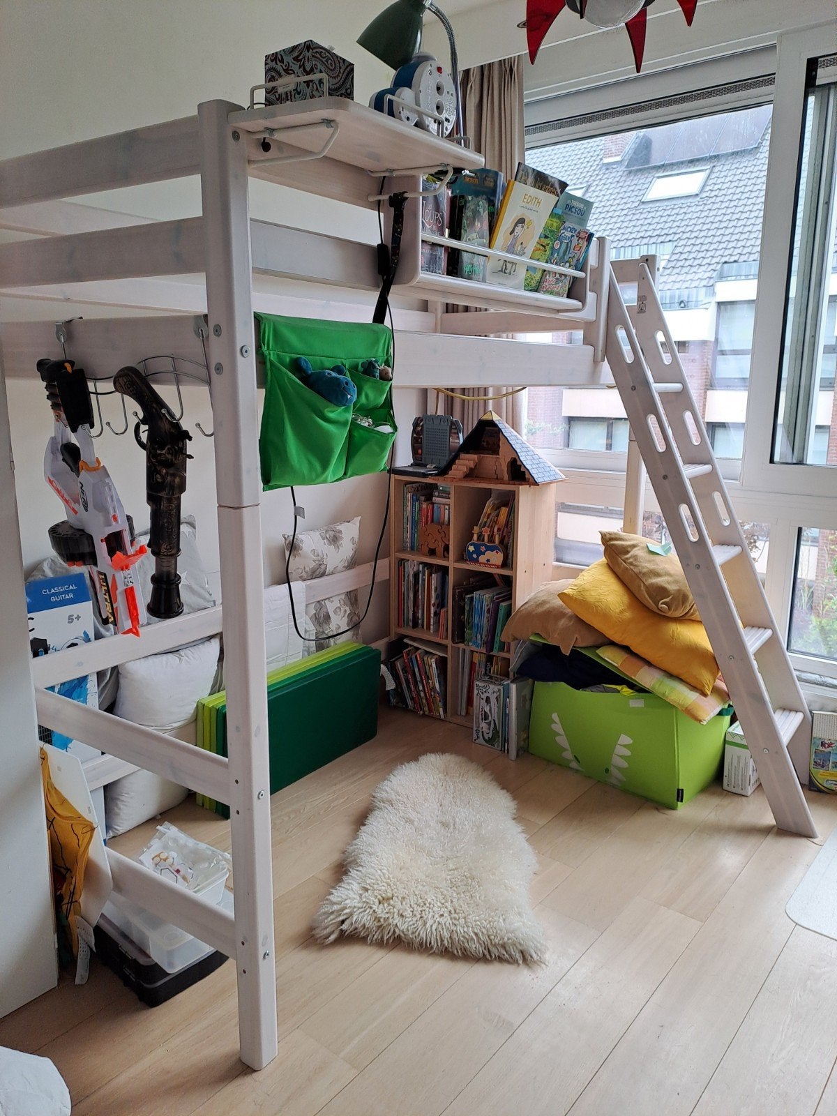 FLEXA Lit mezzanine blanchi complet avec échelle inclinée, Enlèvement, Comme neuf, Lit mezzanine