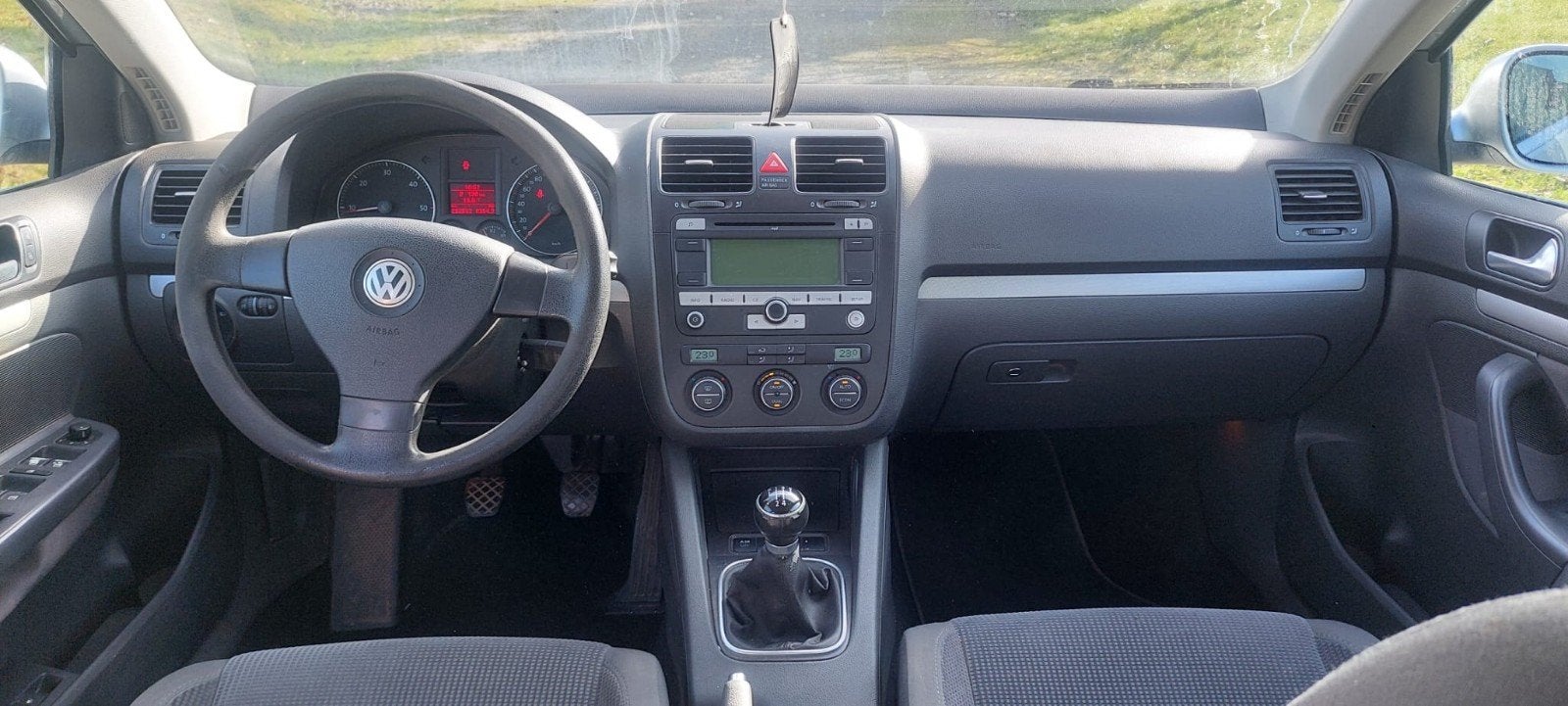 JETTA MET TREKHAAK 2006 (voor export), Auto's, Voorwielaandrijving, Stof, 4 cilinders, 1896 cc