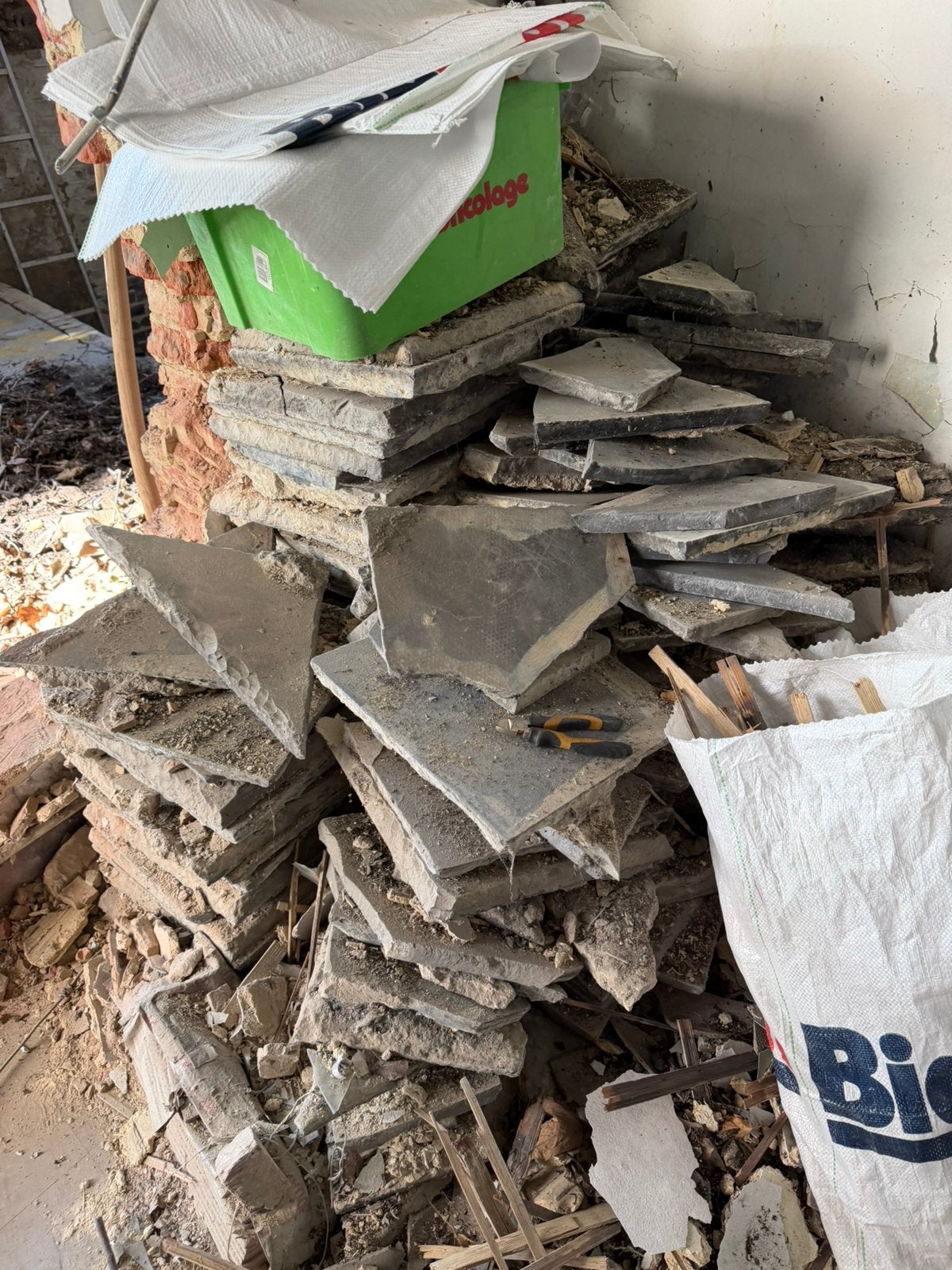 Straatstenen in blauwe steen, Doe-het-zelf en Bouw, Ophalen, Gebruikt, 5 tot 10 m², 20 tot 40 cm