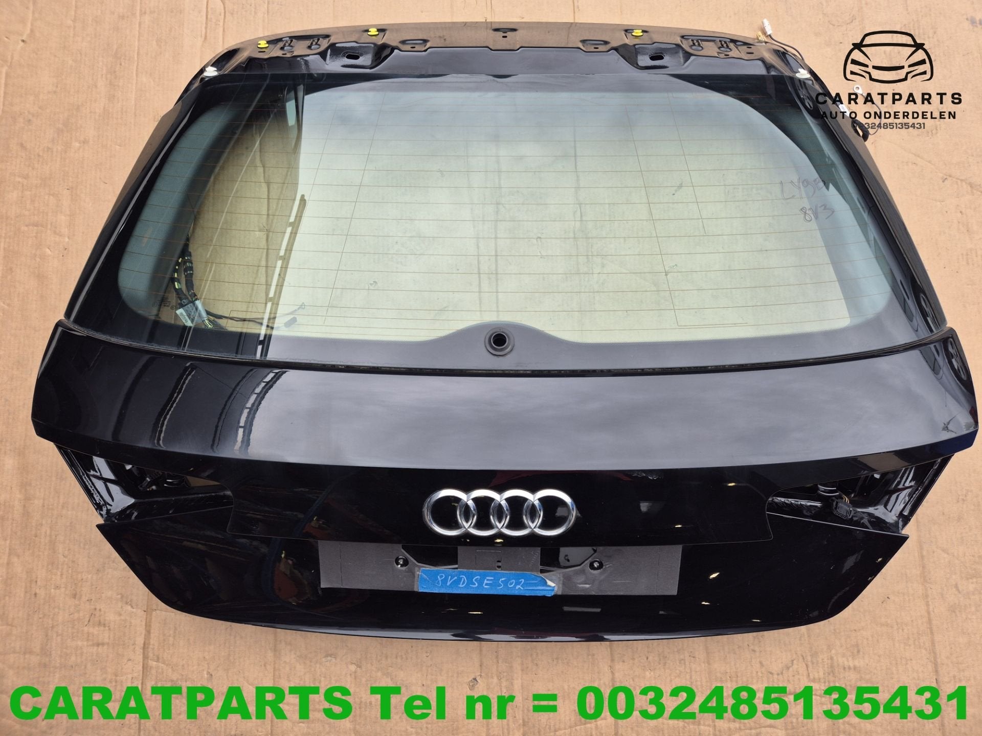8V3827025 Audi A3 Clip arri re Cache-valise A3 LY9B, AUDI AG, Auto-Union-Strasse 1
85045  Ingolstadt, DE, Audi, Utilisé
