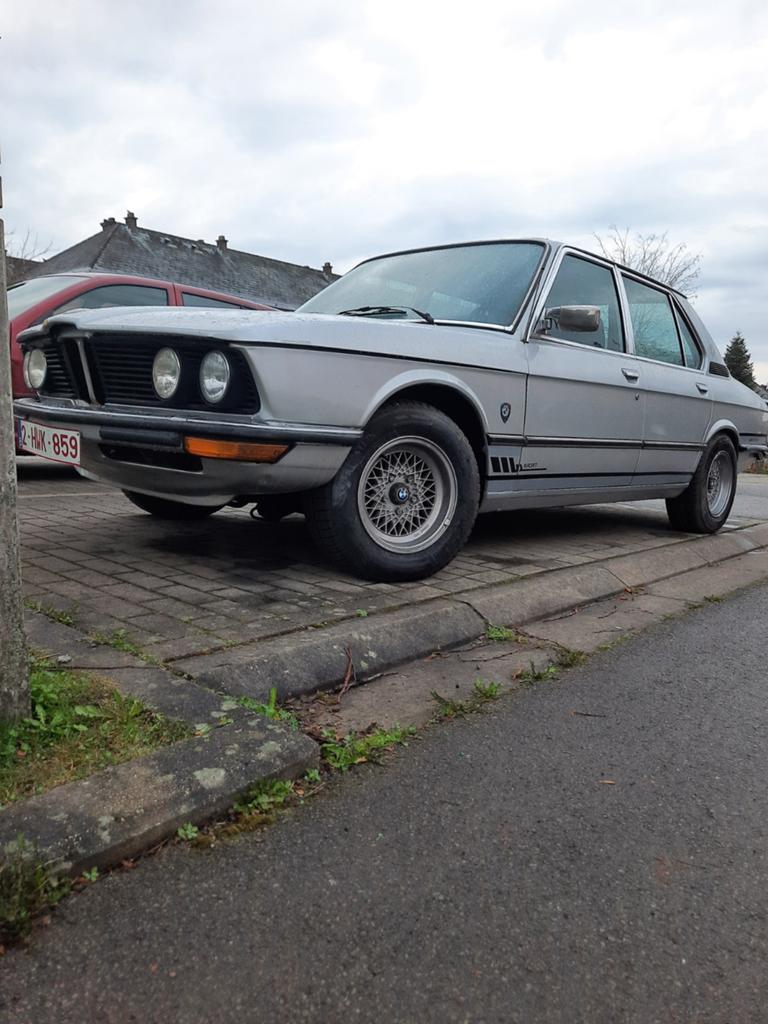 BMW E12 518/1978 OLDTIMER WORDT GERESTAUREERD, Auto's, BMW, Particulier, Benzine, Ophalen