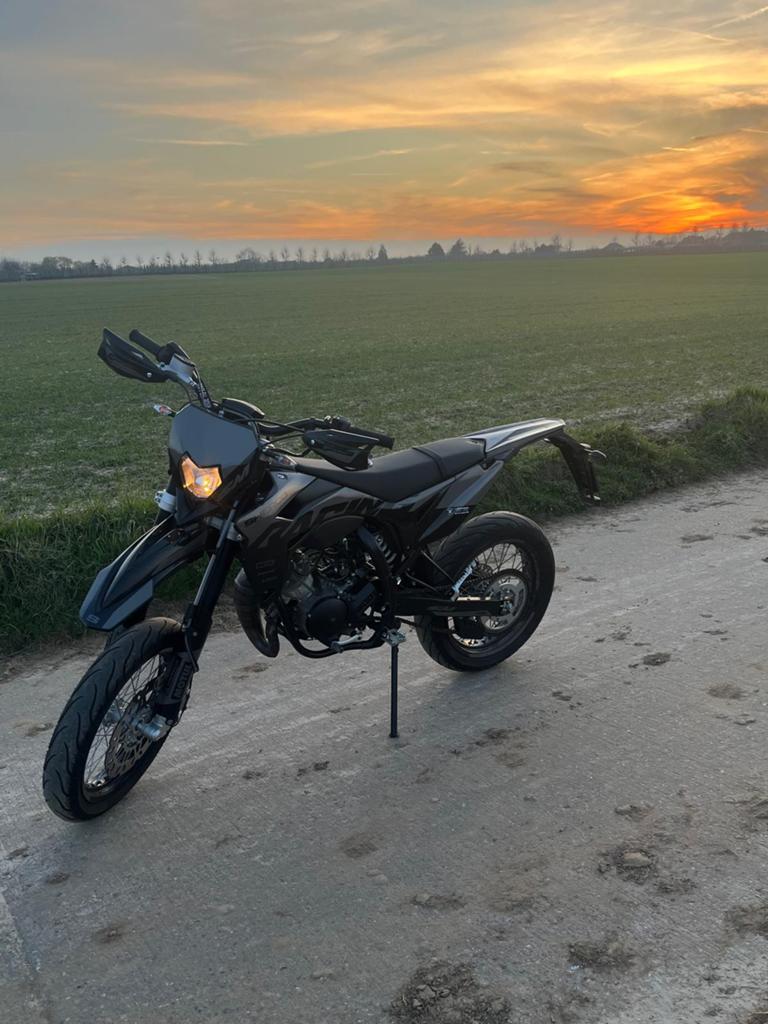 Sherco sm-rs 50cc, Fietsen en Brommers, Brommers | Crossbrommers, Zo goed als nieuw, Ophalen