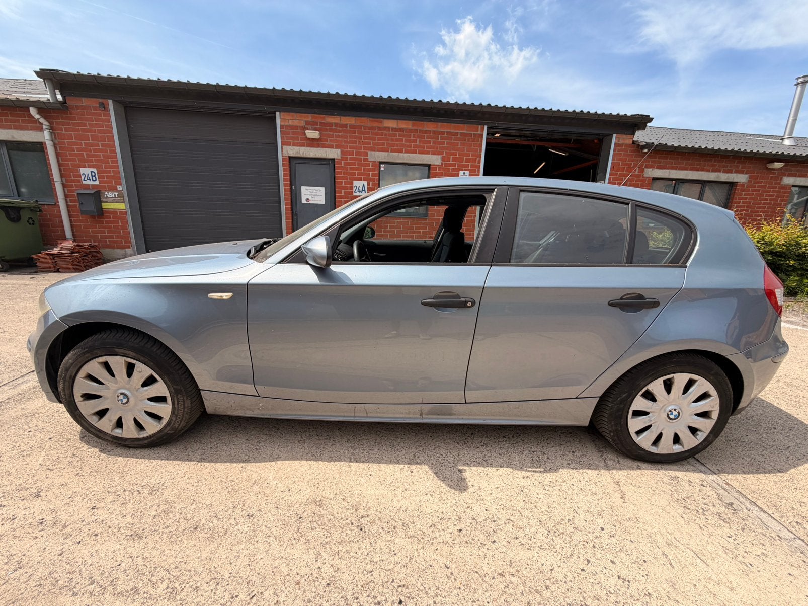 BMW 1 SERIE ✅116i BENZINE AIRCO CARPLAY MGLK GARANTIE, Auto's, Euro 4, Bluetooth, 85 kW, 1 Reeks