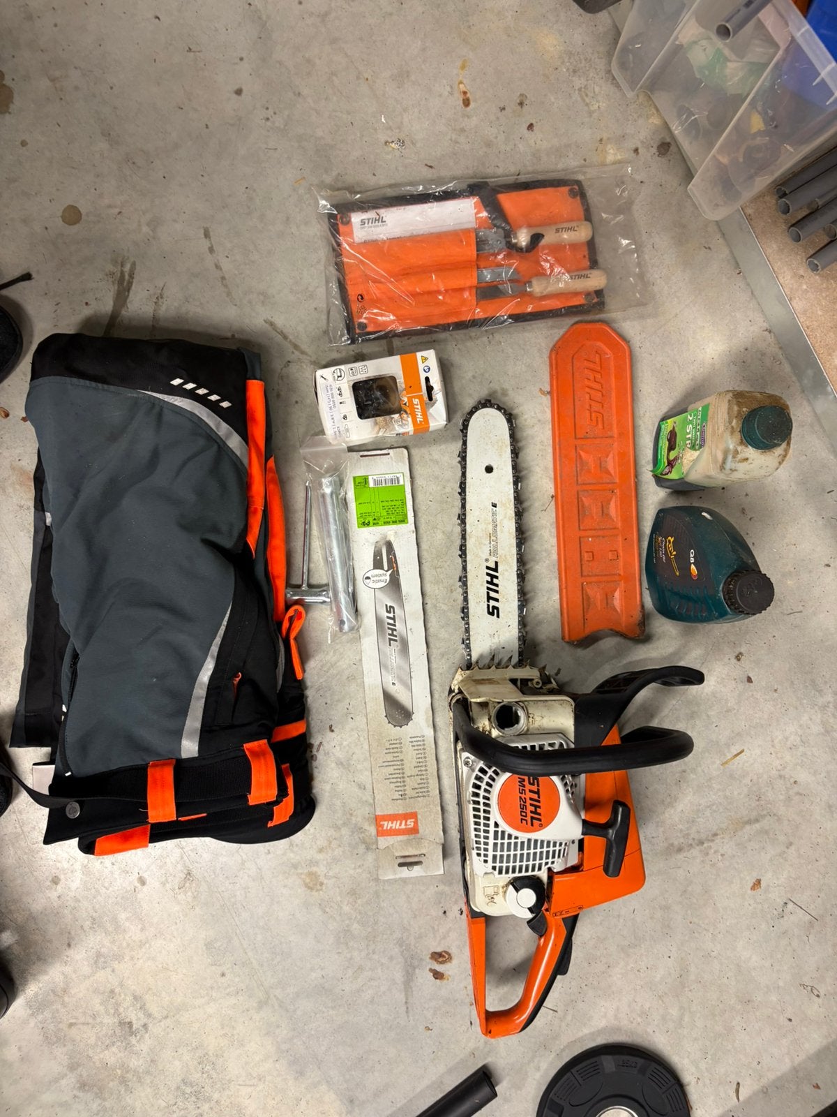Kettingzaag stihl ms250 c met startvertraging, Tuin en Terras, Ophalen, Gebruikt
