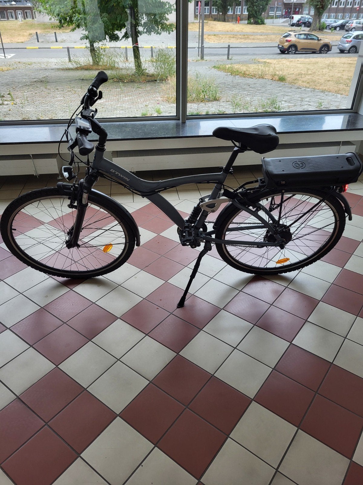 Elektrische hybridefiets btwin, Ophalen, Zo goed als nieuw, 50 km per accu of meer, Overige merken