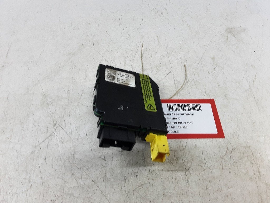 UNITE ELECTRONIQUE Audi A3 Sportback (8PA) (1KO953549AH), Mevr. I. Hauben, Audi, Utilisé, Rue de l'Espoir 34 34
4030  GRIVEGNÉE, BE