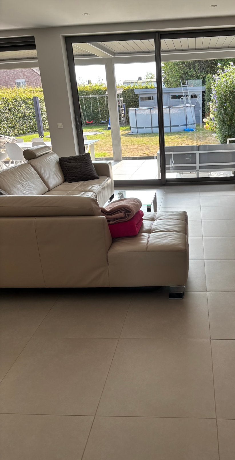 Canapé d'angle en cuir beige 305 x 215 cm, 150 cm ou plus, 300 cm ou plus, Quatre personnes ou plus, Enlèvement