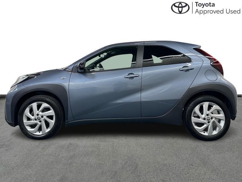 Toyota Aygo MT Active | LED | heated seats, https://public.car-pass.be/vhr/18178794-d24f-4eee-9110-e9aa23341603, 110 g/km, 72 pk