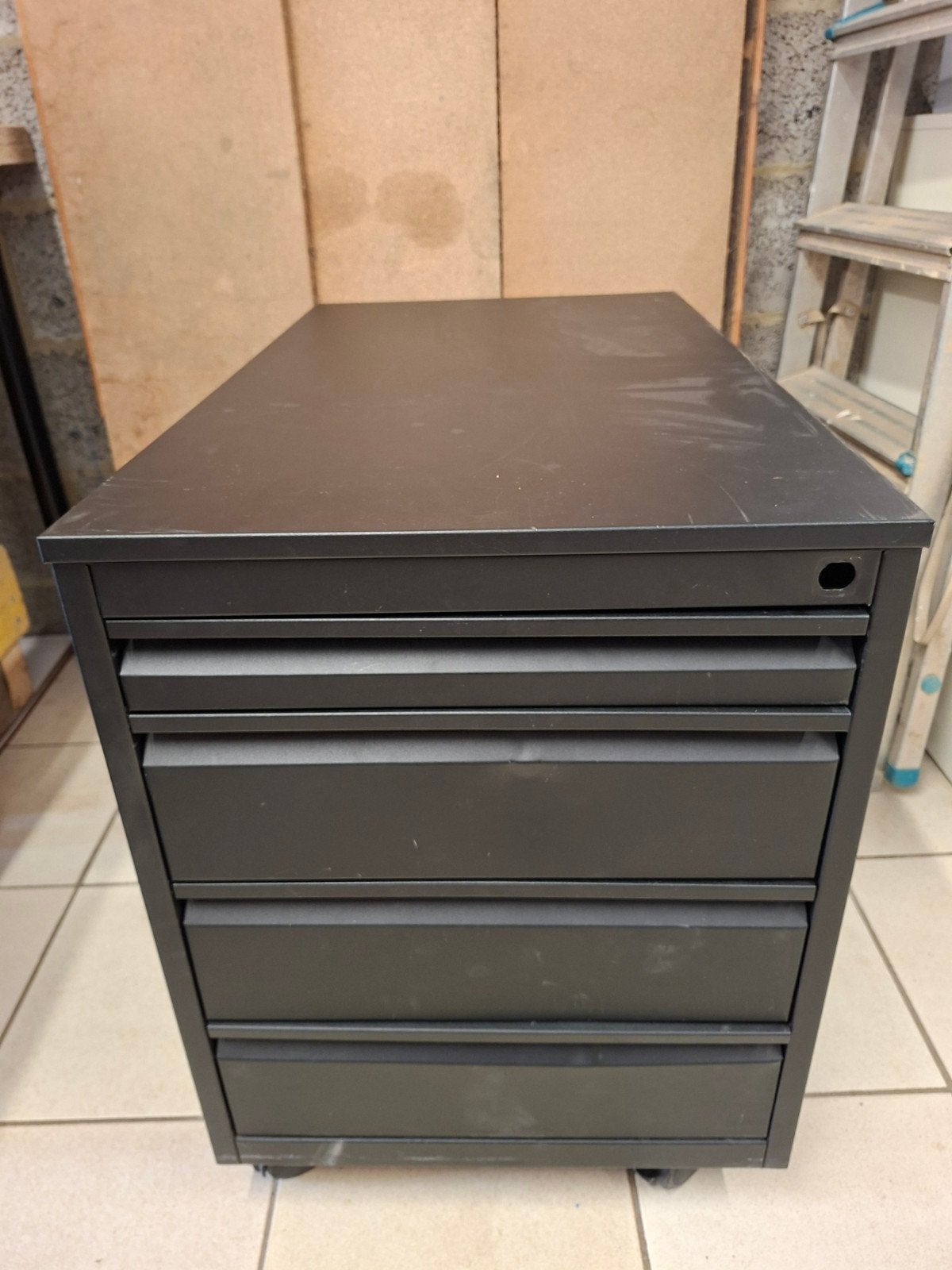 meuble de bureau a tiroirs en metal, Classique, Métal, Utilisé, Enlèvement