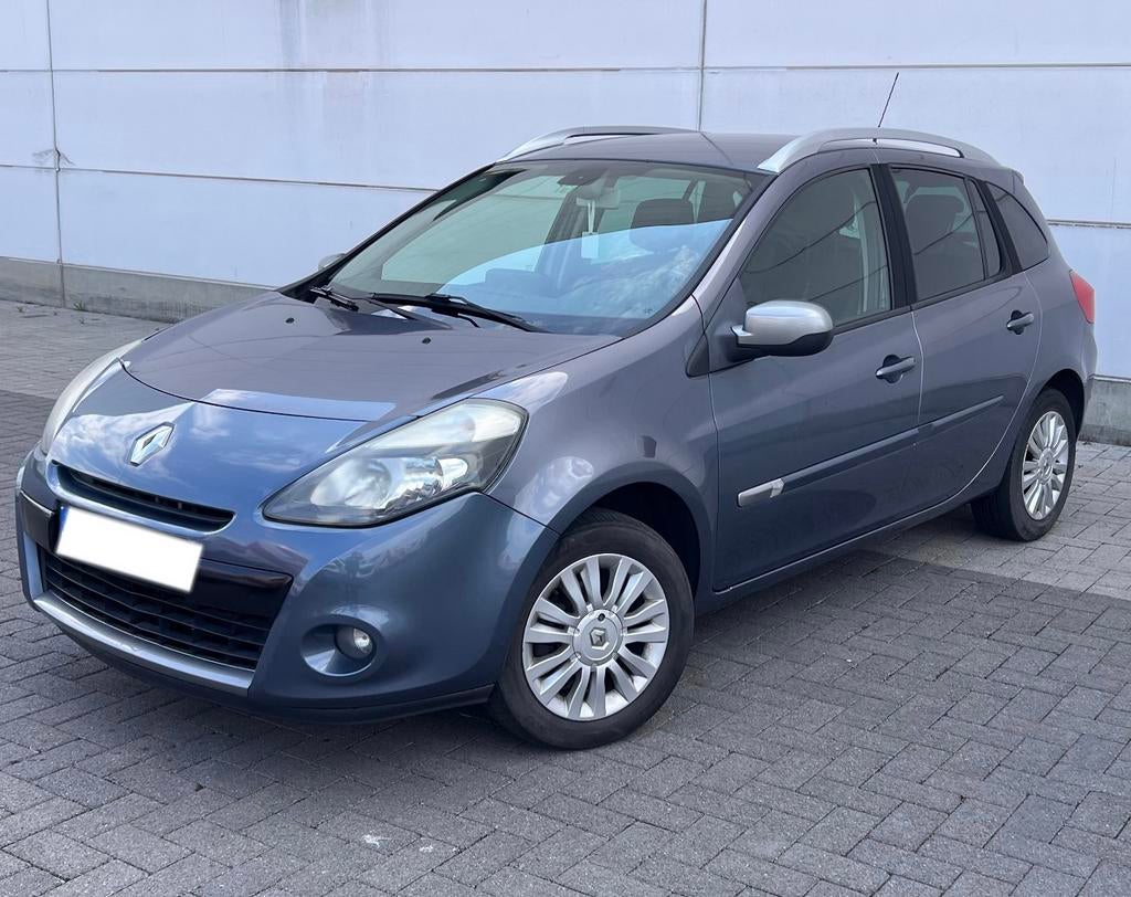 Renault Clio 1.5 Diesel 99.000km, Auto's, Voorwielaandrijving, Euro 5, Stof, Zwart