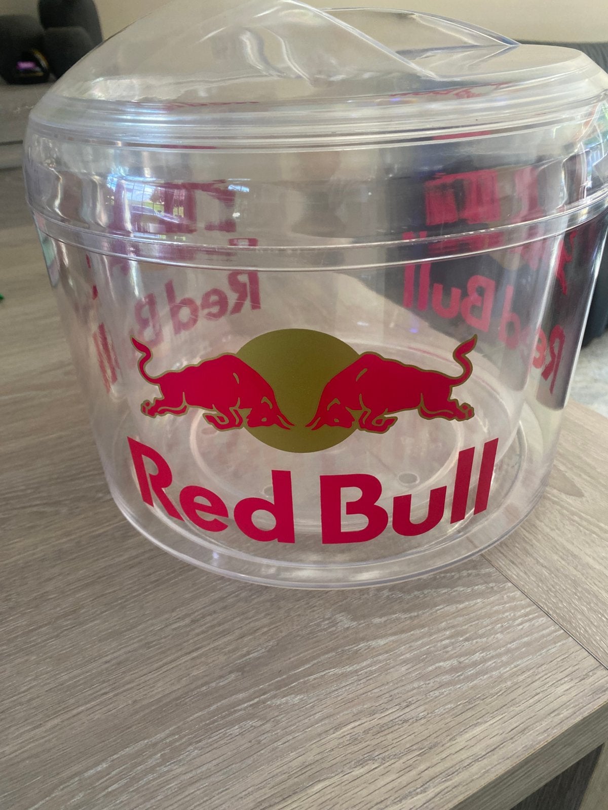 2 ijsemmerd van red bull, Ophalen, Zo goed als nieuw