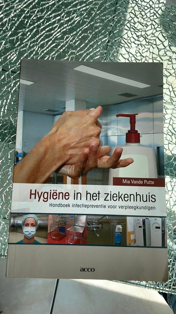 M. Vande Putte - Hygiëne in het ziekenhuis, Boeken, Ophalen, Zo goed als nieuw, M. Vande Putte