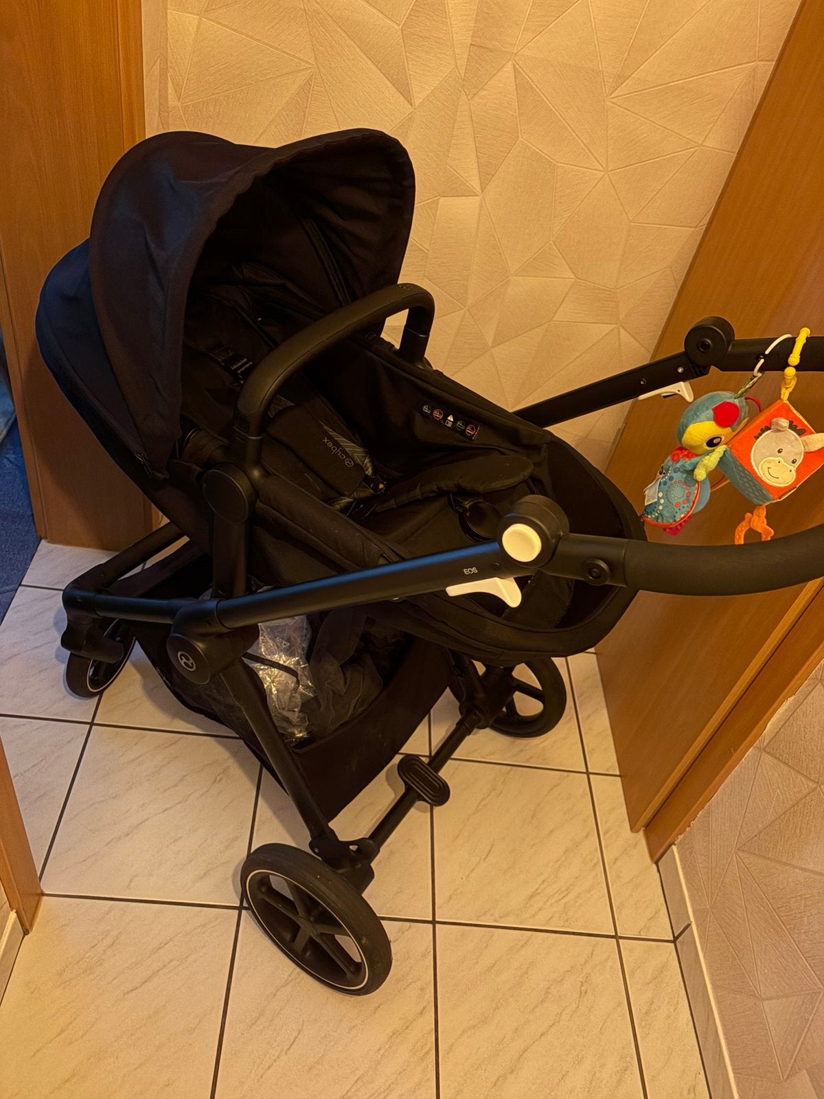 Cybex, Enlèvement, Comme neuf
