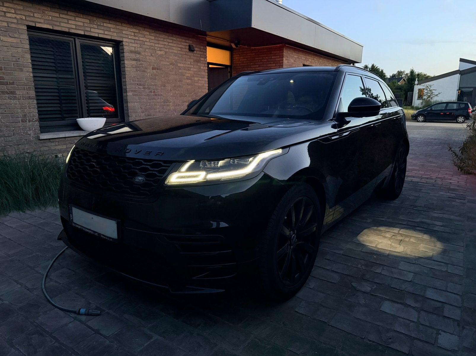 Range Rover Velar - 2.0d 240pk full optie carplay, Auto's, BMW, Particulier, Zetelverwarming, Ophalen