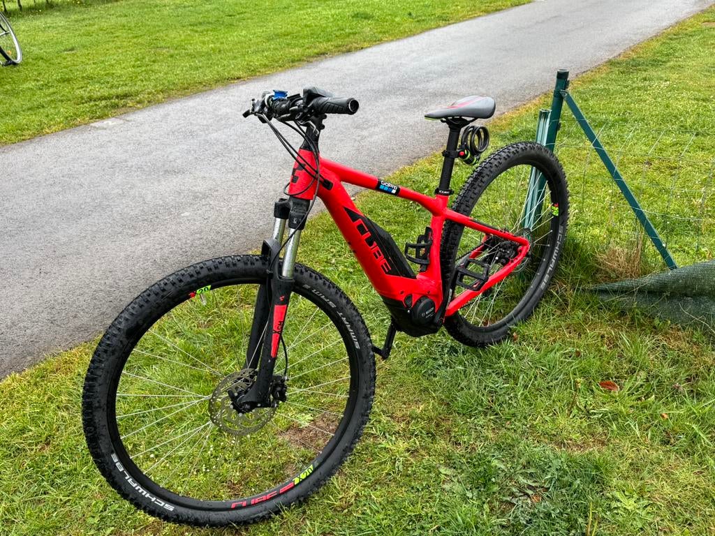 Elektrische mountainbike Cube, Fietsen en Brommers, Ophalen, Zo goed als nieuw