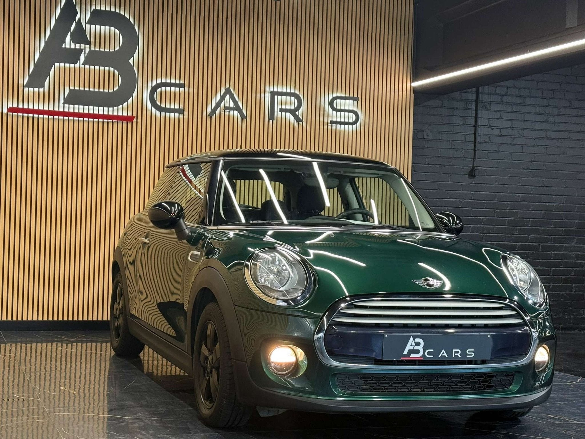 MINI Cooper 1.5 * GARANTIE 12 MOIS * 1ER PROP *, Autos, 100 kW, Achat, Entreprise, Boîte manuelle
