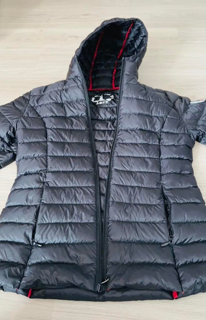Veste Jott Personnalisée Modèle Unique "Sneakers' Custom", Vêtements | Femmes, Vestes | Été, Comme neuf, Taille 34 (XS) ou plus petite