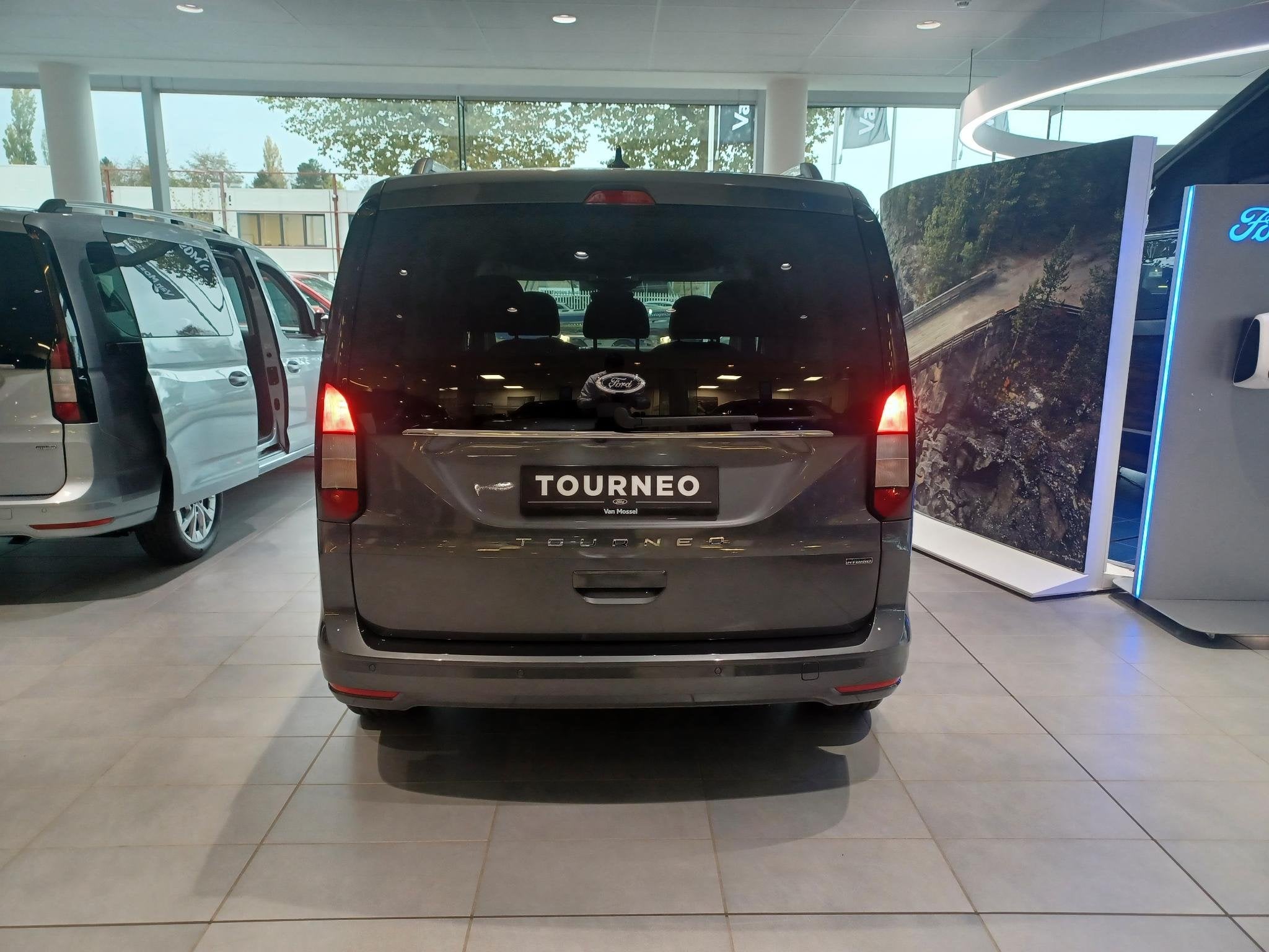 Ford Tourneo Connect 1.5 PHEV 110kW Titanium Aut., Autos, Neuf, Argent ou Gris, Achat, 110 kW